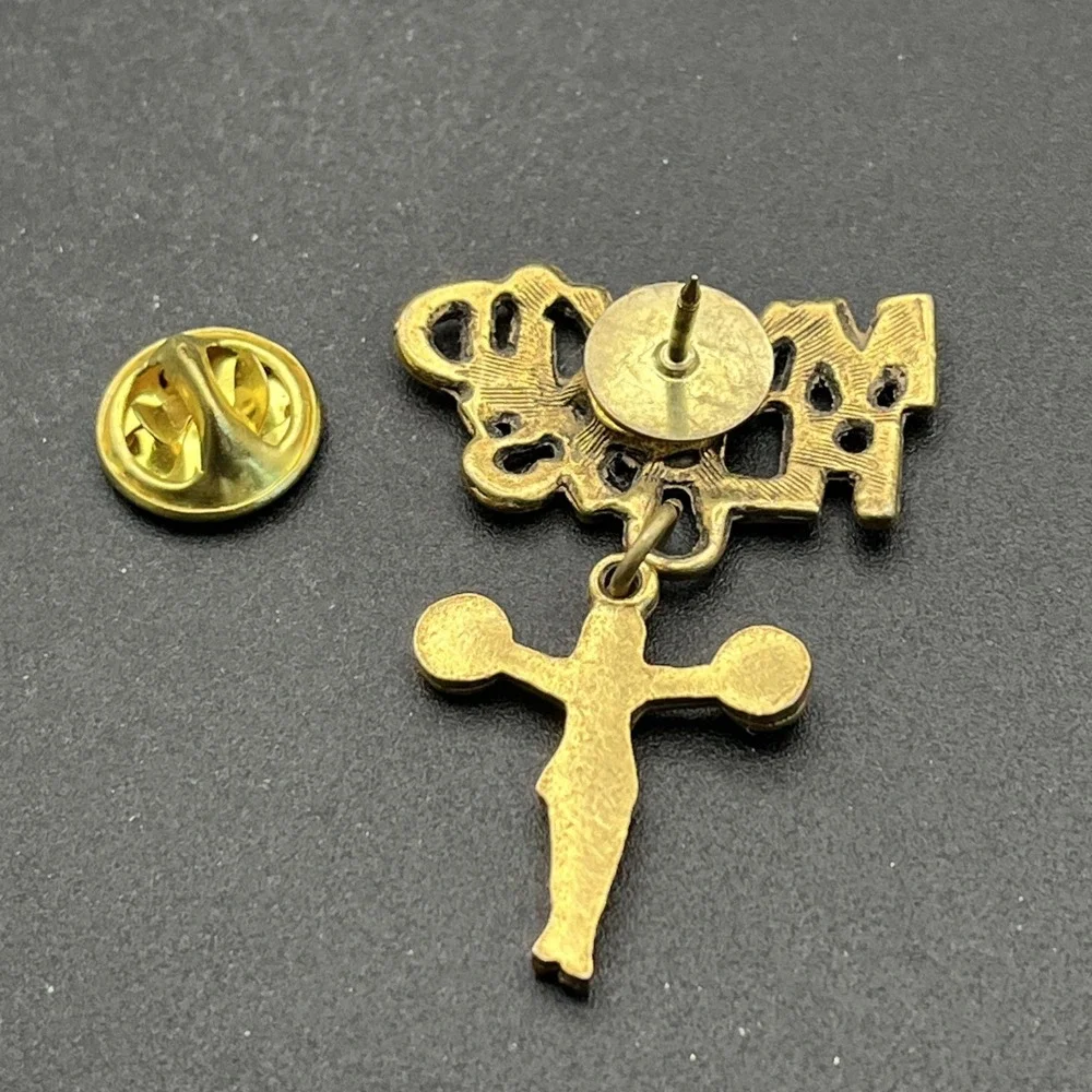 My Kid Plays‎ Cheerleader Cheer Gold Tone Dangler Lapel Hat Pin